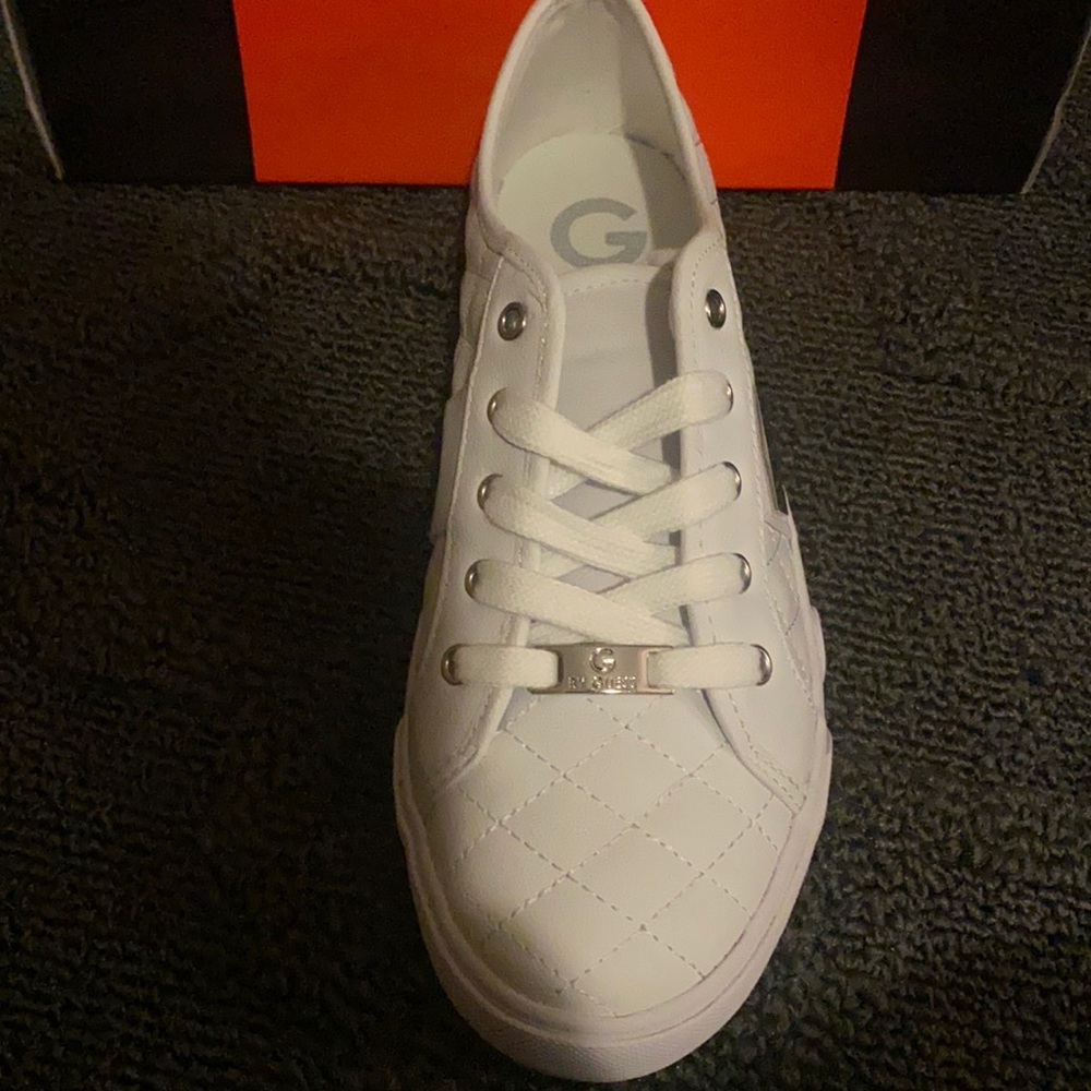 guess casual white sneakers